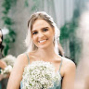 Meet your Posher, Caitlin